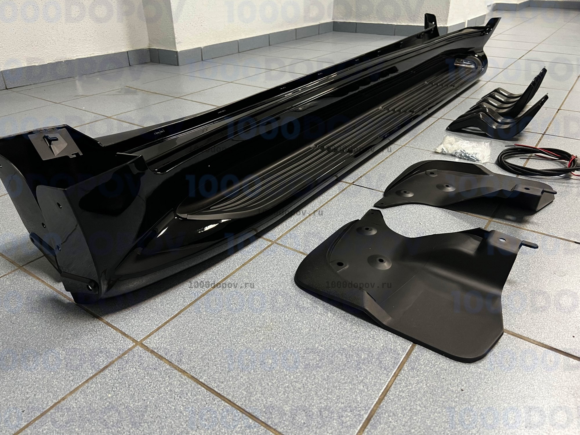 Пороги подножки на Toyota Land Cruiser 200/ Lexus LX570 2007-н.в. с подсветкой — рисунок 9