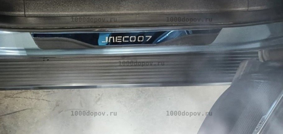 Пороги подножки на JAECOO J7 2023-н.в. Блекаут — рисунок 1