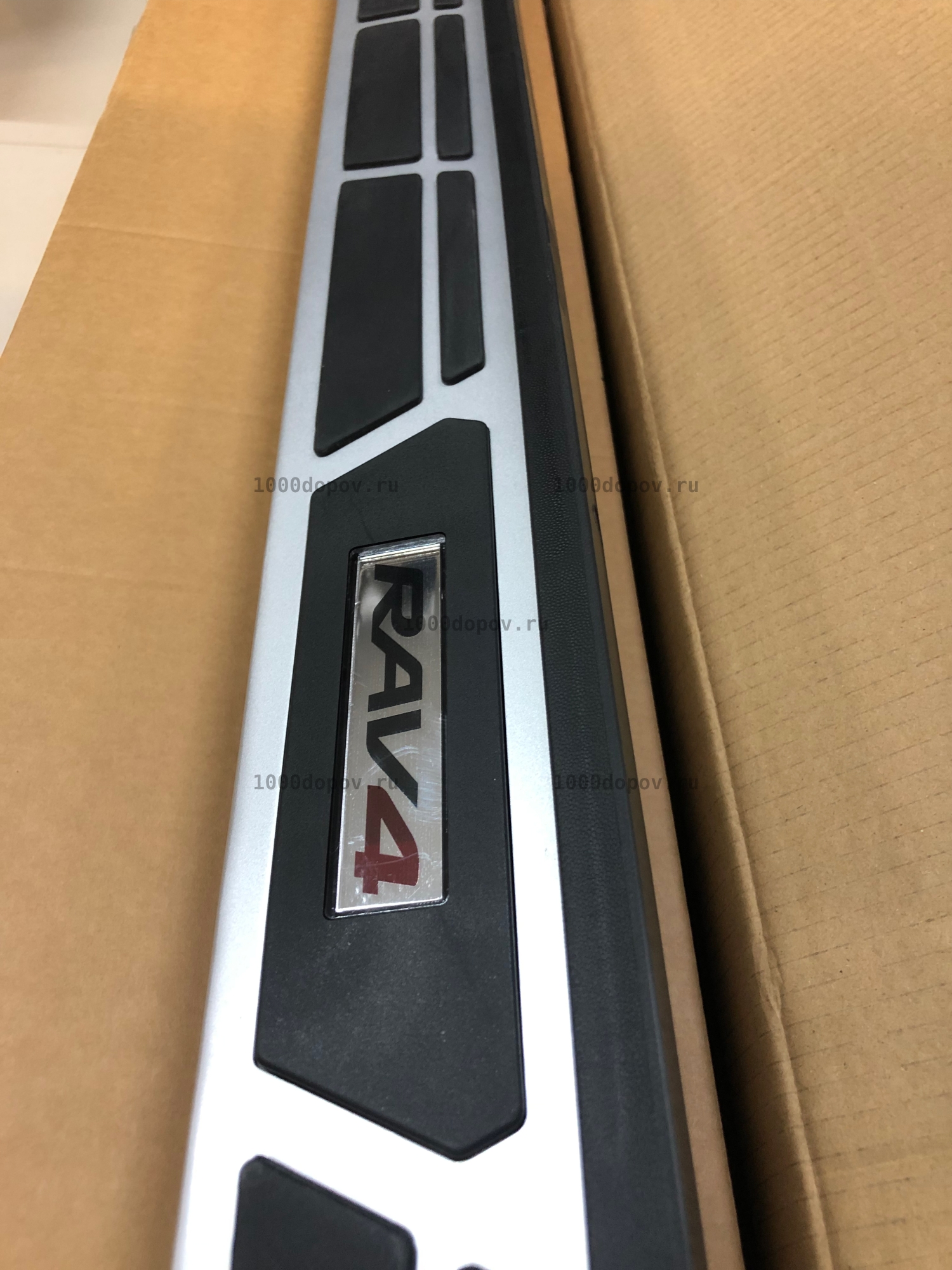 Пороги подножки на Toyota RAV4 2019-н.в. — рисунок 1