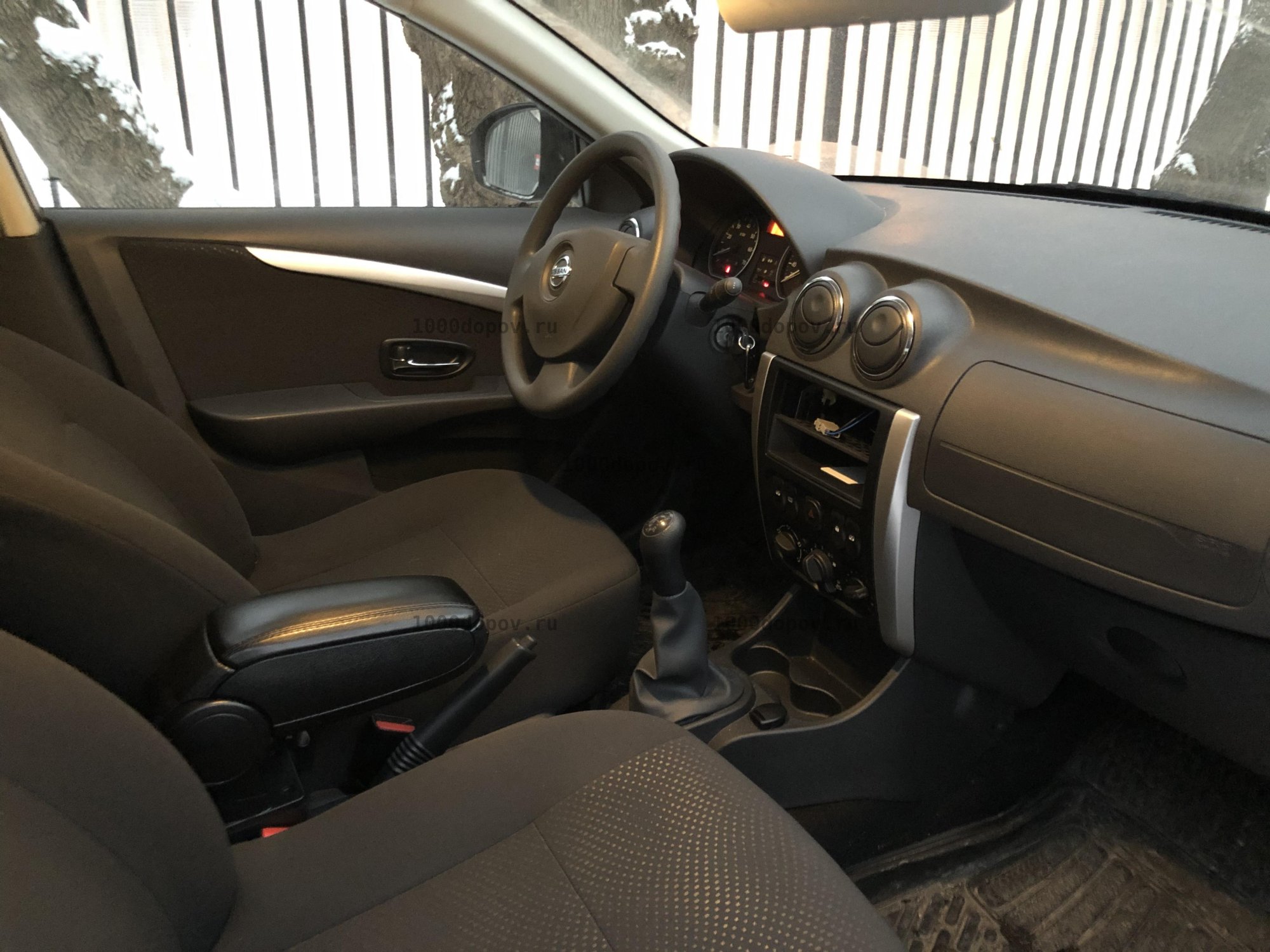Подлокотник Armrest II Nissan Almera с 2013г.в. — рисунок 1