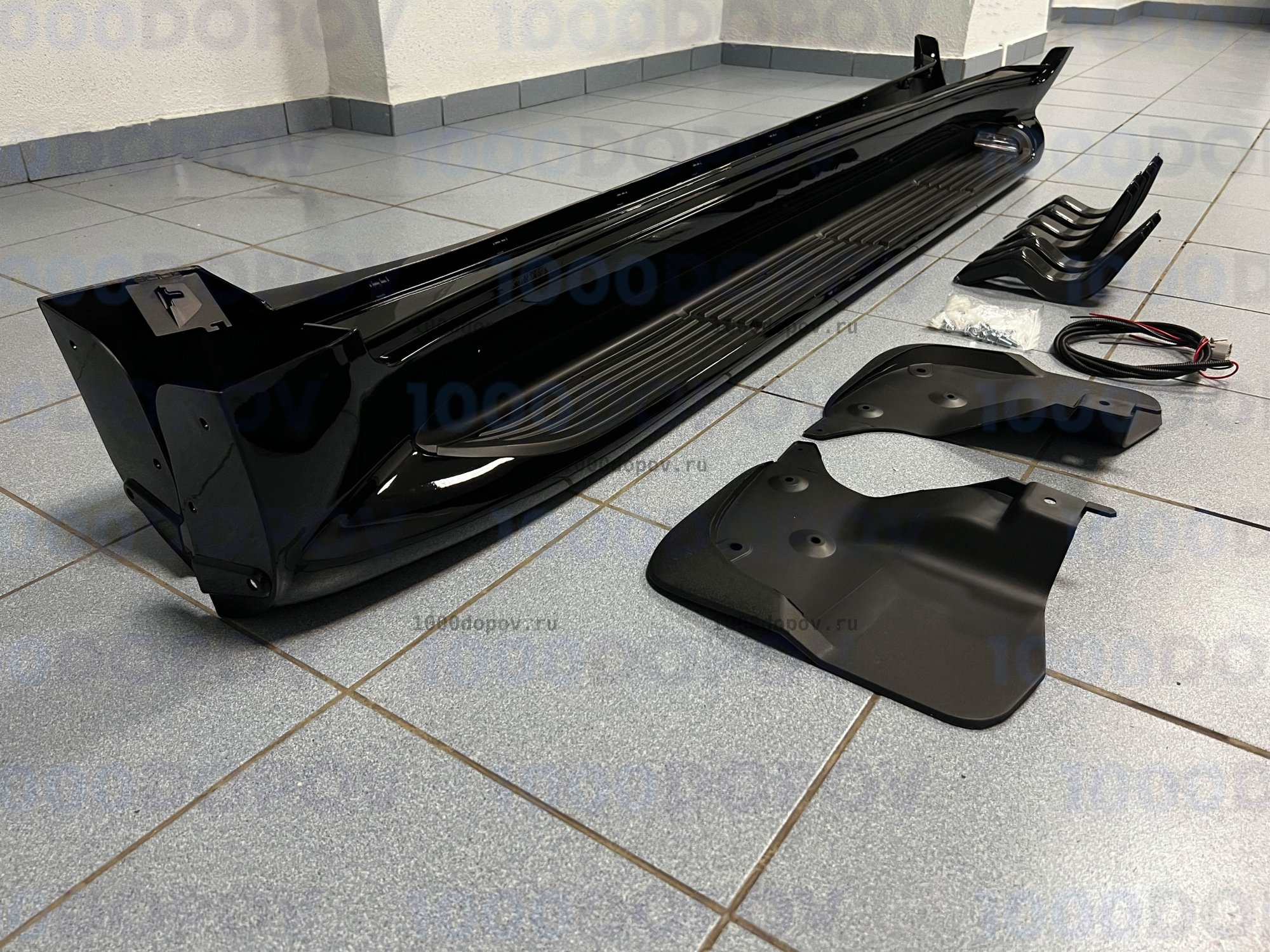 Пороги подножки на Toyota Land Cruiser 200/ Lexus LX570 2007-н.в. с подсветкой — рисунок 21