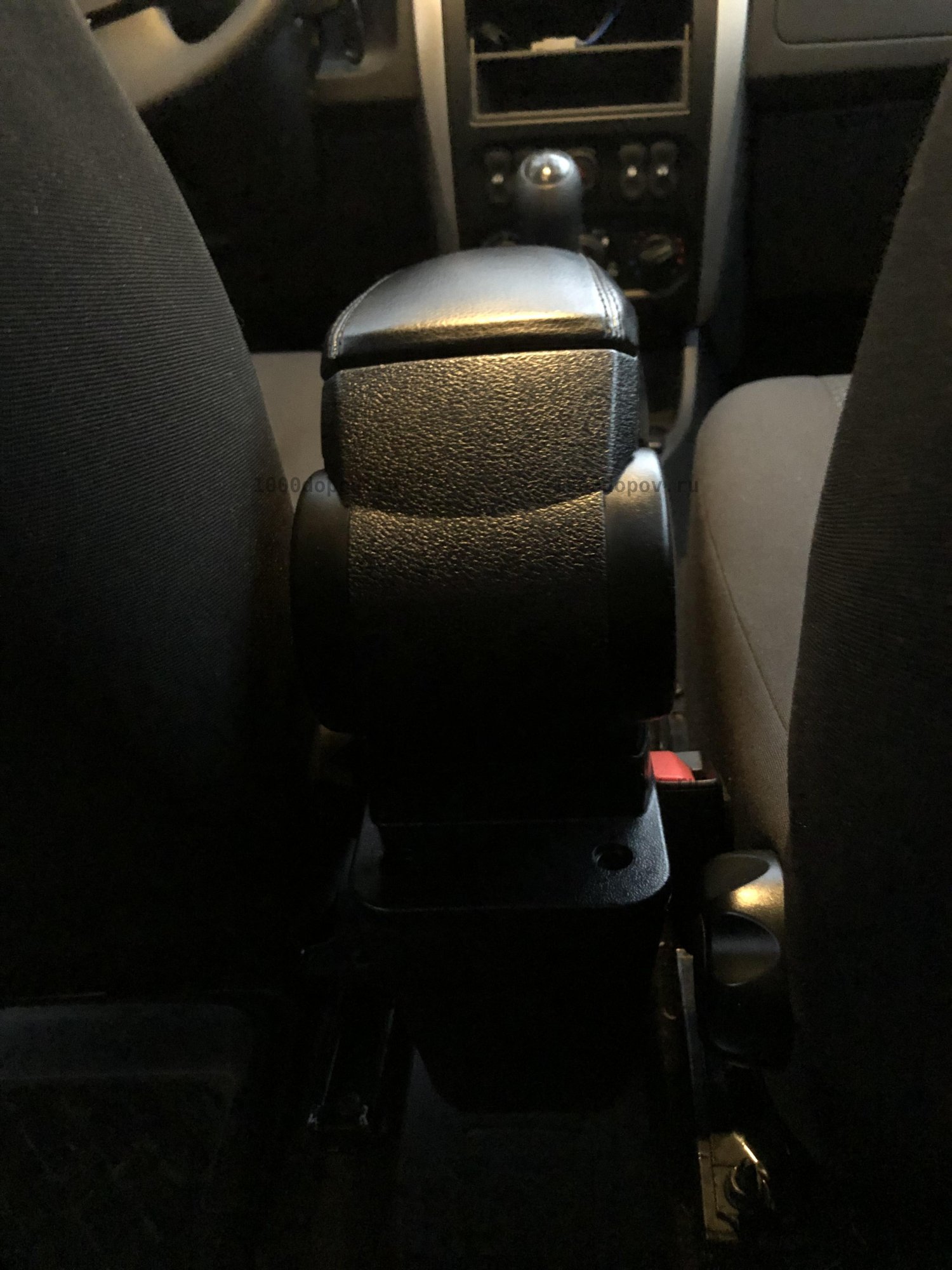 Подлокотник Armrest II Nissan Almera с 2013г.в. — рисунок 7