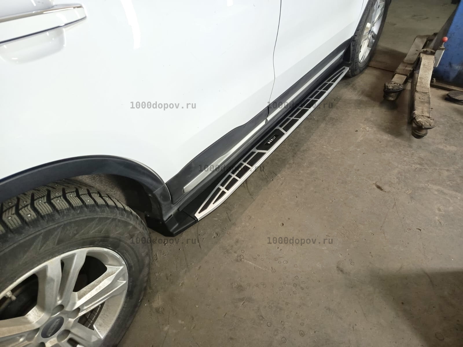 Пороги подножки на Geely Atlas PRO 2021-н.в — рисунок 23