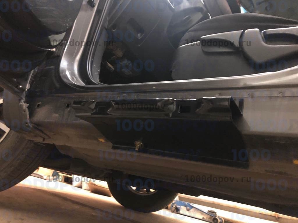 Пороги подножки на KIA Sorento 2009-2021 (Стиль BMW) — рисунок 9
