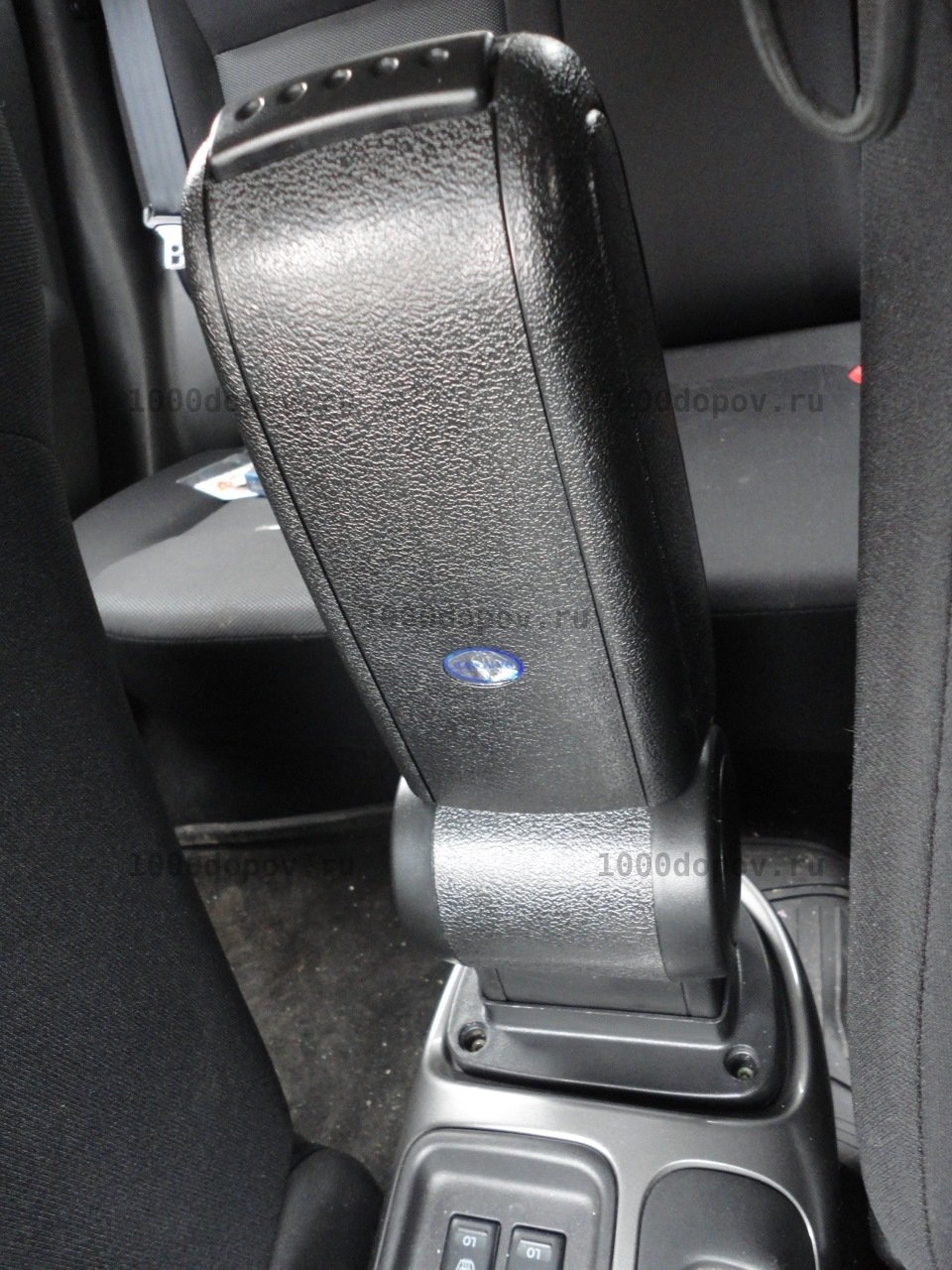 Подлокотник Armrest II Nissan Juke с 2011 г.в. — рисунок 5