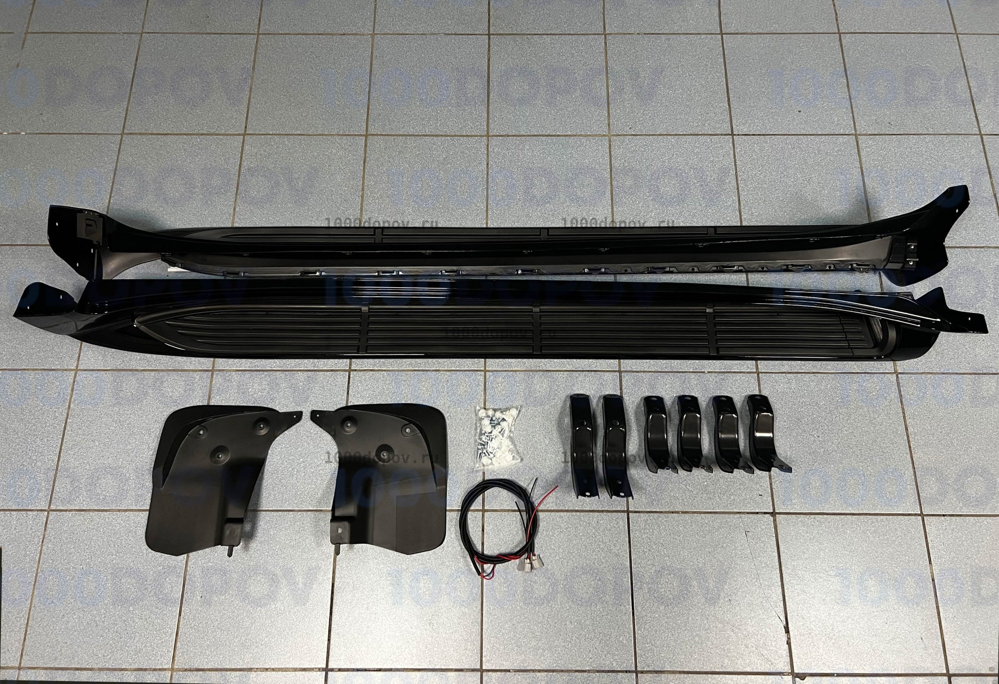 Пороги подножки на Toyota Land Cruiser 200/ Lexus LX570 2007-н.в. с подсветкой — рисунок 8